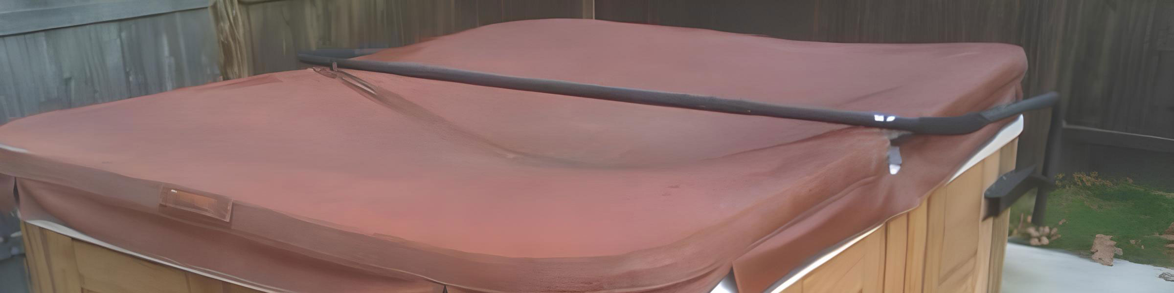 Couverture spa déformée